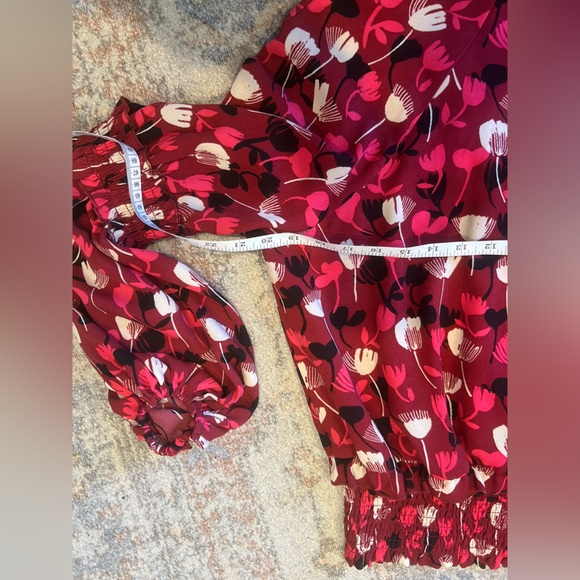 CAbi Corsage Blouse Womens Small Red Floral Bishop Sleeve Smocked Ruffle Top - Picture 9 of 10